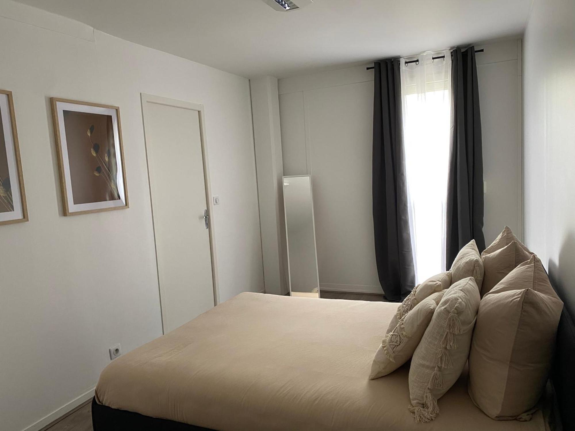 Maison Spacieuse Et Confortable 100M2 Avec Jardin Валь-де-Рёй Экстерьер фото